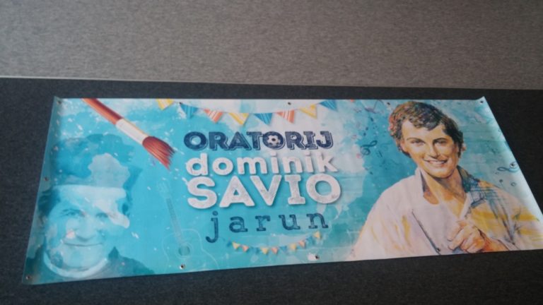 Read more about the article Cerada sa ringovima za vješanje