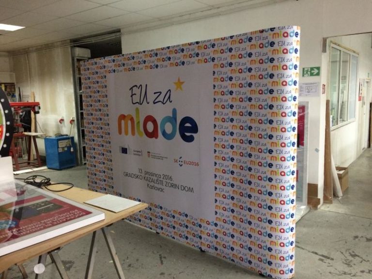 Read more about the article Popup stalak / Pop up pano / Popup banner