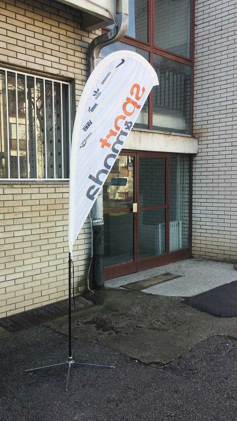 Read more about the article Zastave za plažu – beach flag