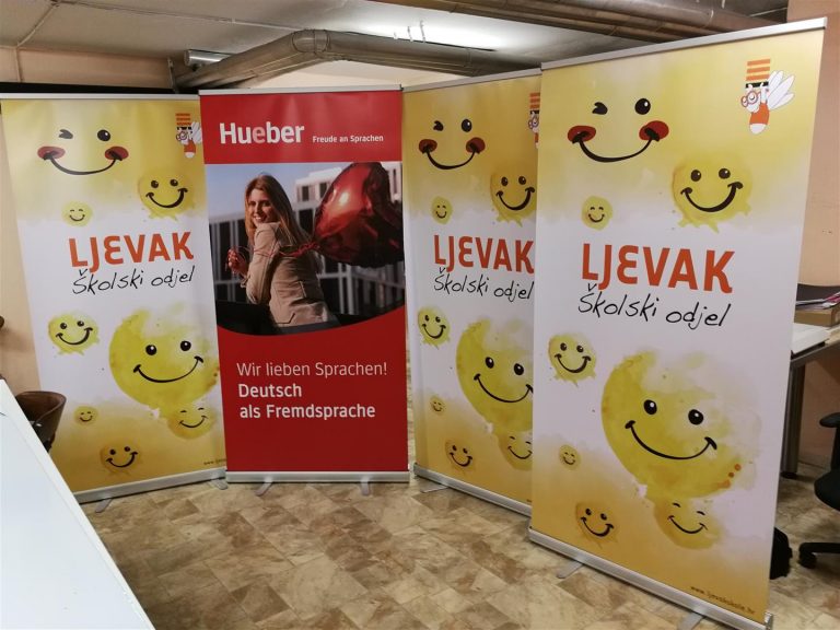 Read more about the article Roll up – Promotivni stalak